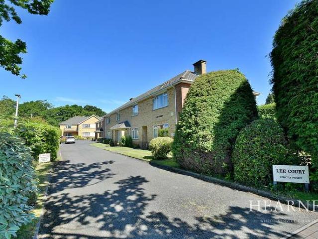 Apartment for sale in Tricketts Cross, Ferndown