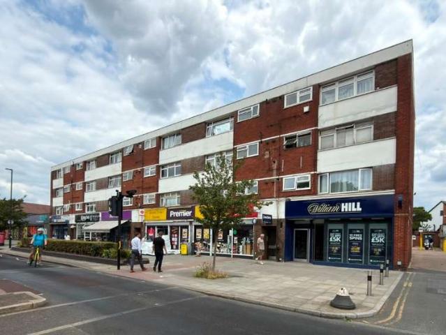 Apartment for sale in London Borough of Merton, Greater London