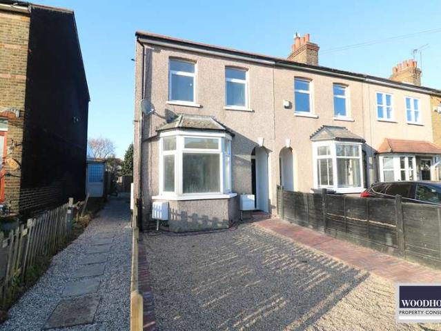 Apartment for sale in Broxbourne, Hertfordshire