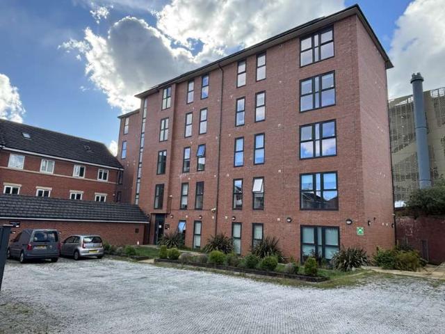 Apartment for sale in Calderstones