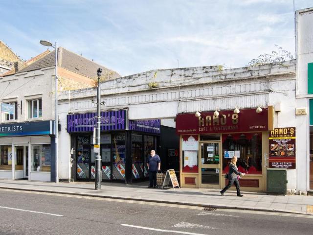 Flat for sale in Strood