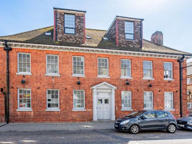 Flat for sale in Eastbridge, Suffolk