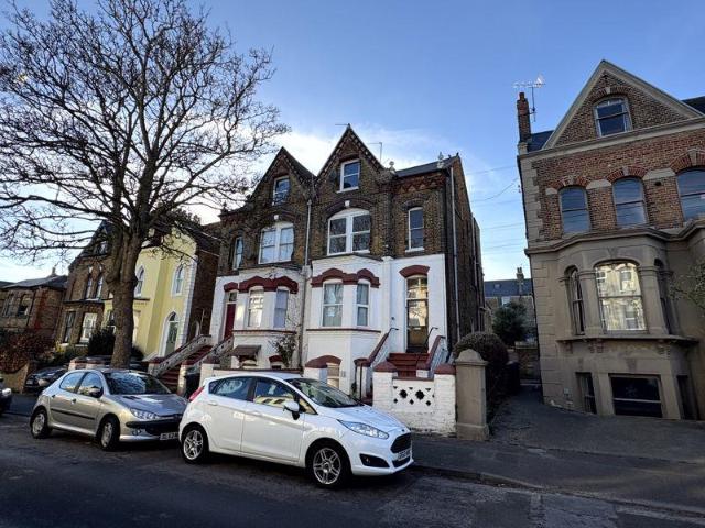 Flat for sale in St. Lawrence, Acol
