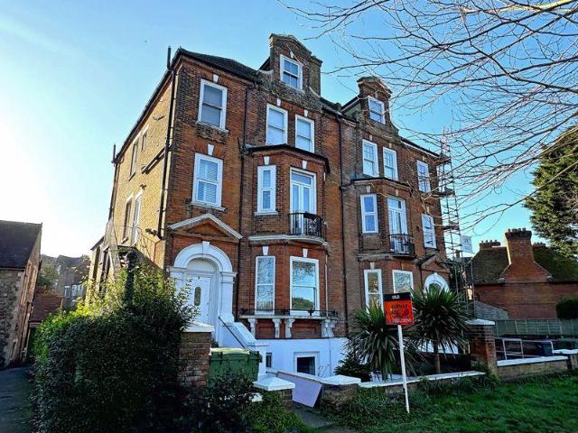 Flat for sale in Folkestone