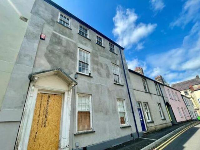 House for sale in Carmarthen, Wales