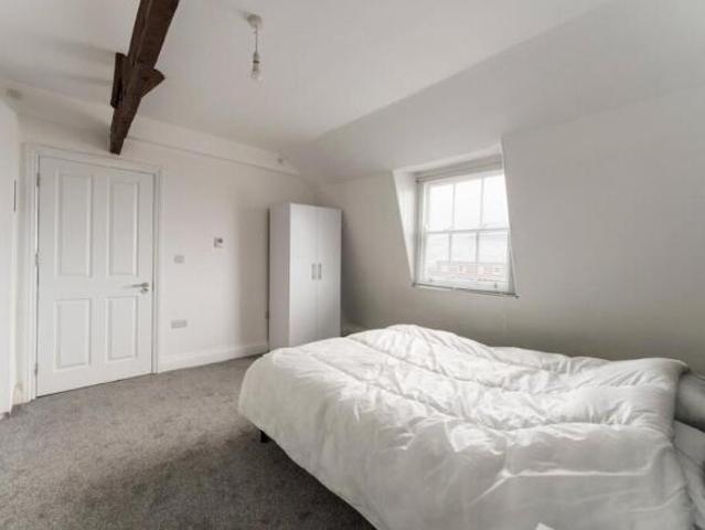 Apartment for sale in Limehouse, Greater London