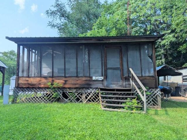 Land for sale in Falling Waters