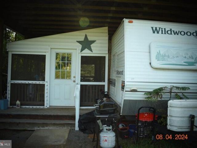 Land for sale in Falling Waters