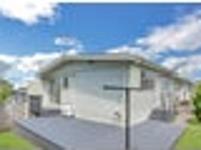 Apartment for rent in Blockhouse Bay