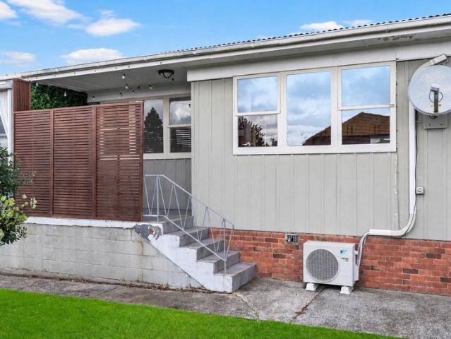 Apartment for rent in Blockhouse Bay, Whau