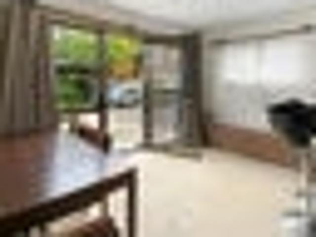 Apartment for rent in Blockhouse Bay, Oroua County