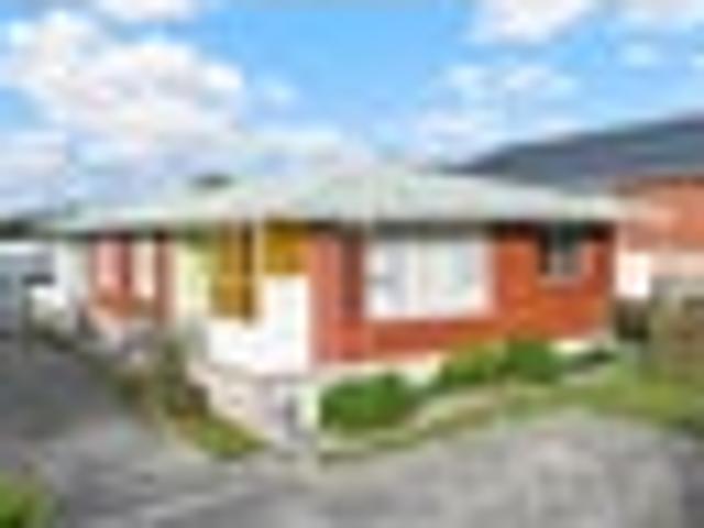 Apartment for rent in Blockhouse Bay