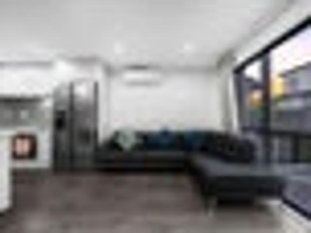 Townhouse for rent in Blockhouse Bay, Oroua County