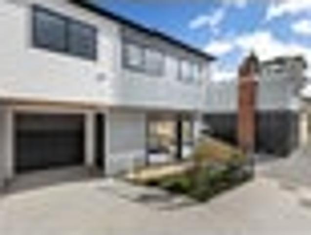 Townhouse for rent in New Windsor