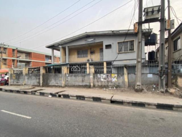 Flat for rent in Surulere , Surulere