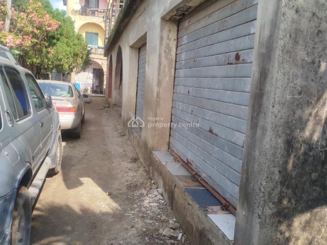 Flat for sale in Apapa, Lagos