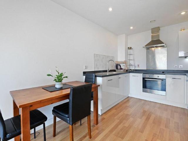 Apartment for rent in Shepherd's Bush, Greater London