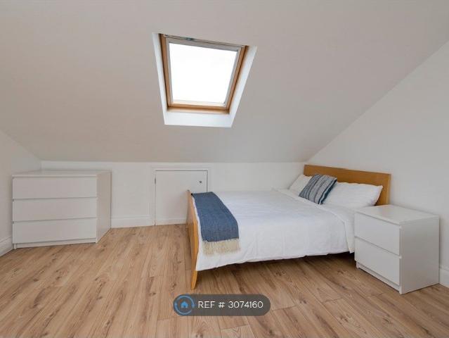 Studio for rent in London Borough of Hammersmith and Fulham, Greater London