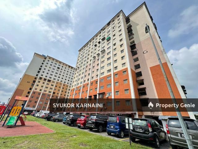 Flat for sale in Petaling, Damansara Damai