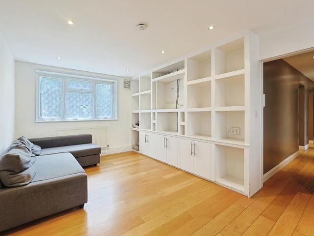 Apartment for rent in Clapham Junction, Greater London
