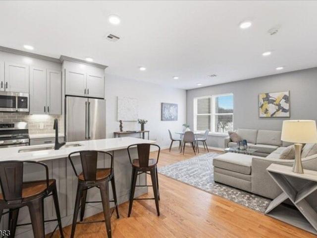 Condo for sale in Bloomfield, Essex County