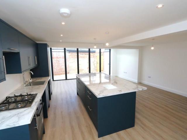 Apartment for rent in Surbiton, Greater London