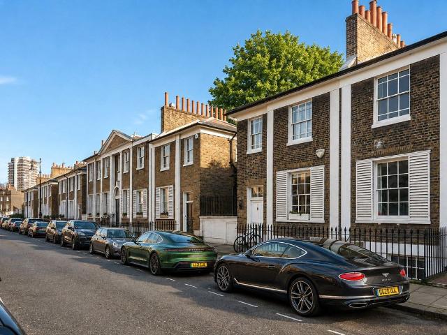 House for rent in Belgravia, Greater London