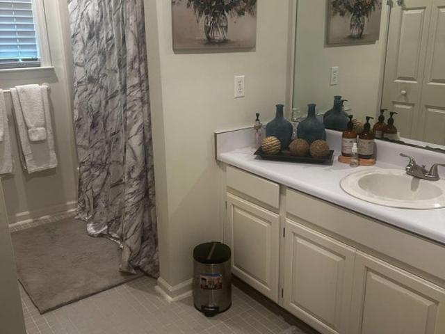 Room for rent in Bloomingdale, Georgia