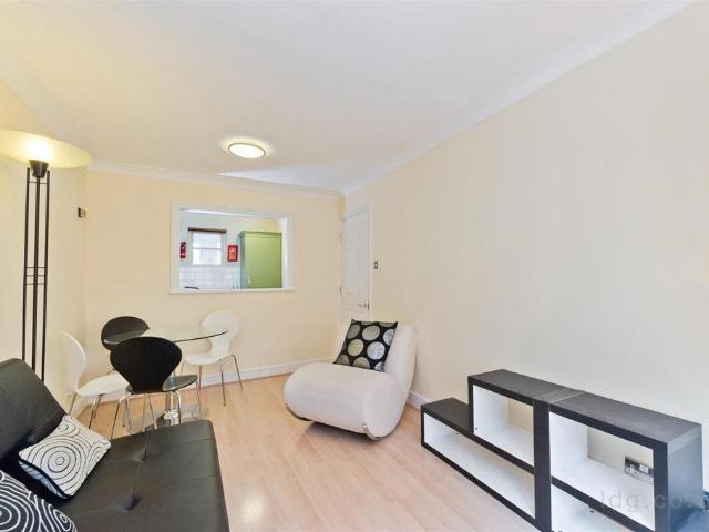 Apartment for rent in Saint Giles, Bloomsbury