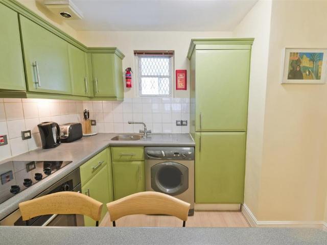 Apartment for rent in Saint Giles, Bloomsbury