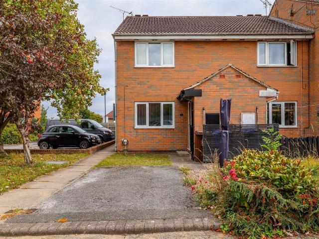 Studio for rent in Gleadless, South Yorkshire