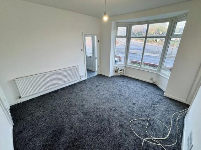 House for rent in Dixons Green, West Midlands