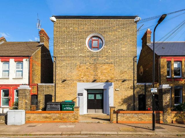 Studio for rent in Leyton, Greater London