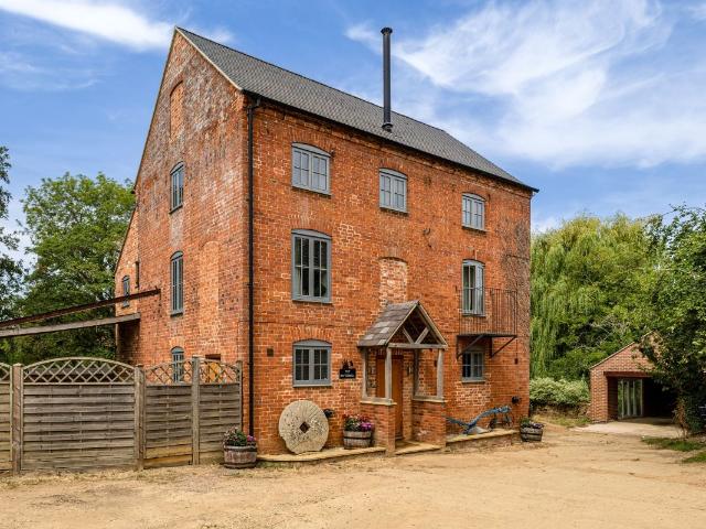 House for rent in Evershot, Oxfordshire