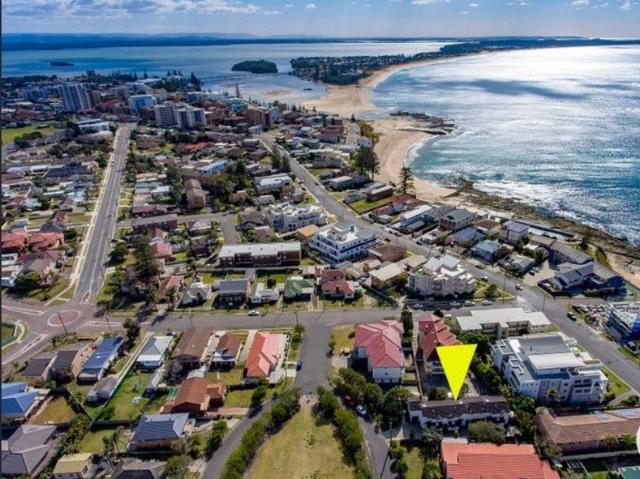 Townhouse for rent in Blue Bay, New South Wales