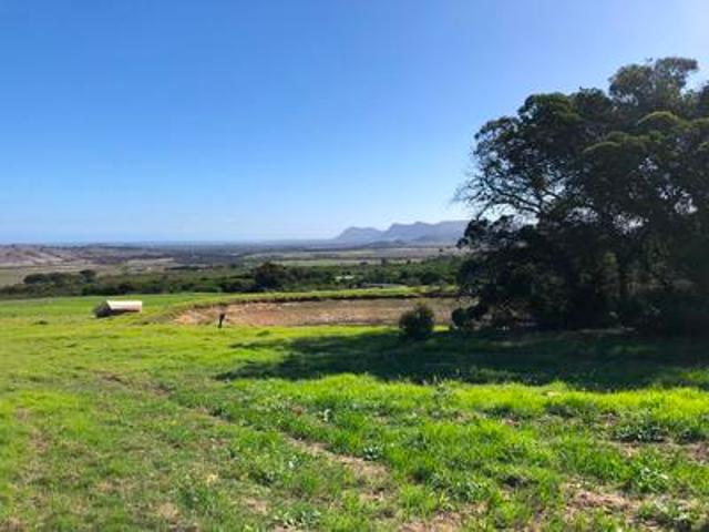 Farm for sale in Baardskeerdersbos, Western Cape
