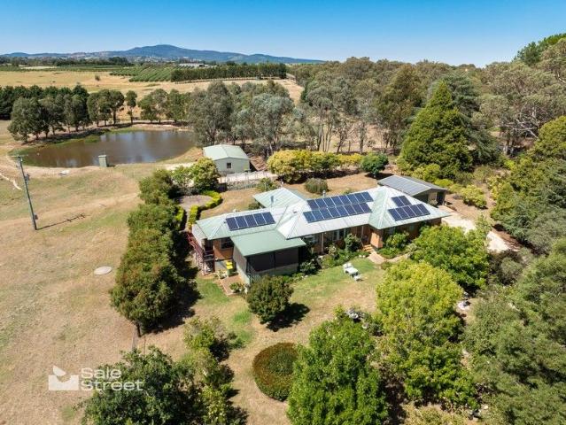Cottage for sale in Borenore, New South Wales