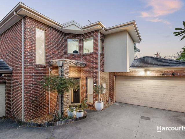 Townhouse for sale in Camerons Creek, Victoria