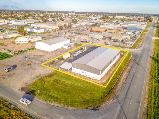 Warehouse for sale in Deniliquin, New South Wales