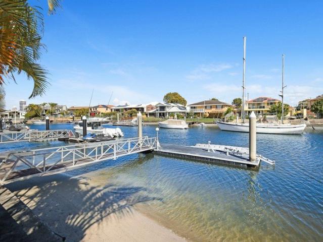 House for sale in Runaway Bay, Gold Coast City