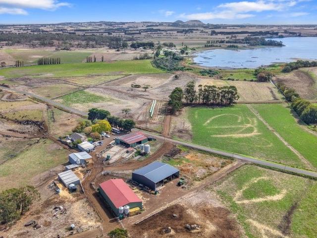 Cottage for sale in Koallah, Victoria