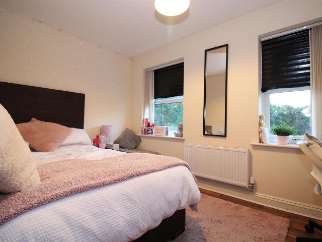 Apartment for rent in Bede Island, Old Wharf
