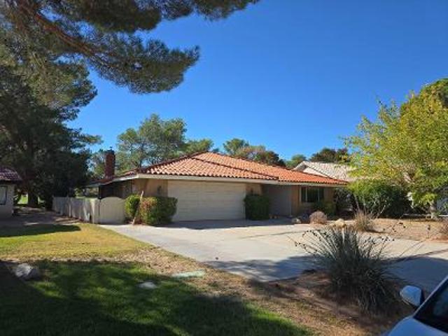 House for sale in Helendale, California
