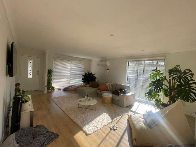 Room for rent in Blue Haven, New South Wales