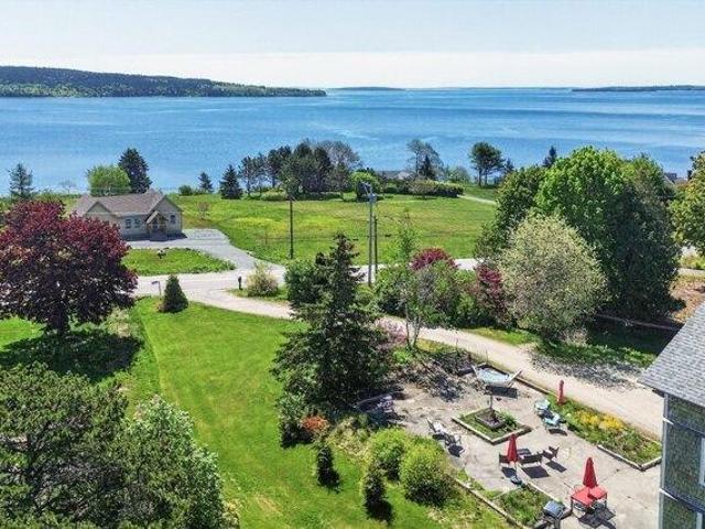 House for sale in Blue Hill, Maine