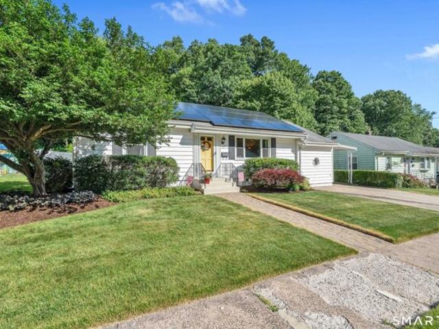 House for sale in Hamden, Connecticut