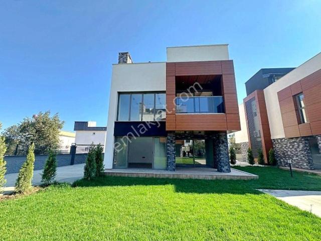 Edremit, Balikesir içerisinde satılık Villa