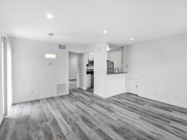 Apartment for rent in Northridge West Neighborhood Council District, Los Angeles