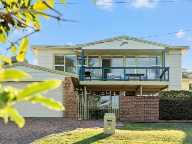 House for sale in Mollymook Beach, New South Wales