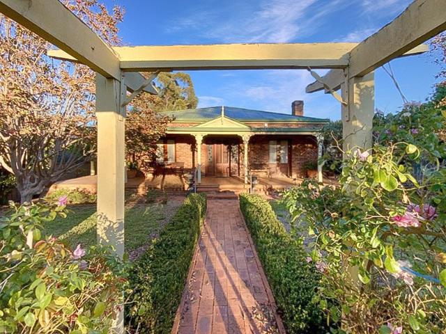 House for sale in Bedgerabong, New South Wales